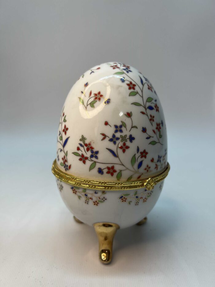 Vintage πορσελάνινο αυγό Faberge