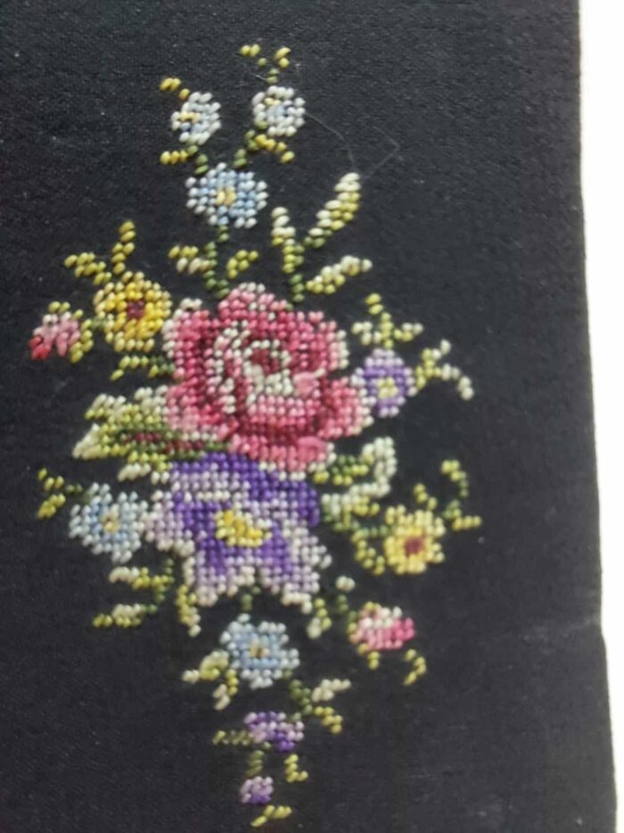 Vintage θήκη για τσιγάρα με κέντημα λουλουδιών 3,5x9x6,5cm - Image 3