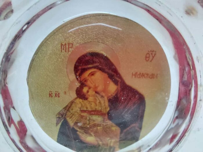 Μικρό γυάλινο επιτραπέζιο εκκλησιαστικό διακοσμητικό 8,5x7,5x3cm - Image 2