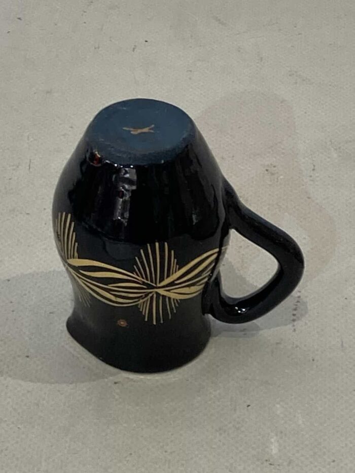 Vintage διακοσμητική κανάτα μινιατούρα με χρυσά σχέδια 9x8x4. - Image 3