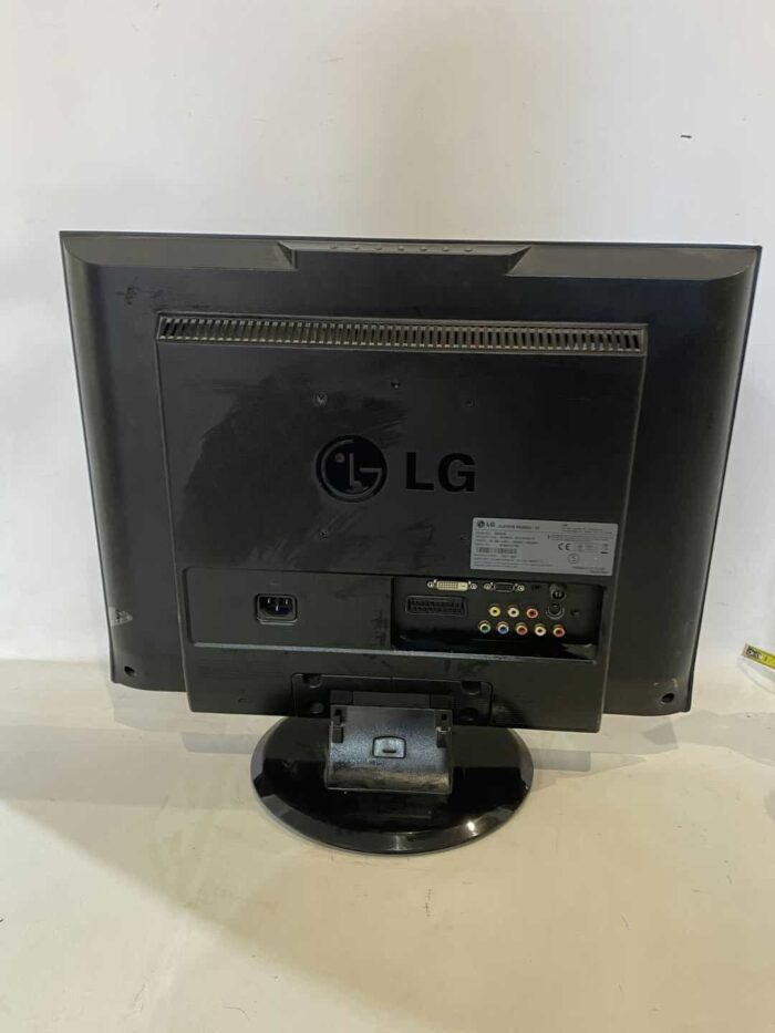 Οθόνη υπολογιστή LG 42x48.Πωλείται για ανταλλακτικά - Image 2