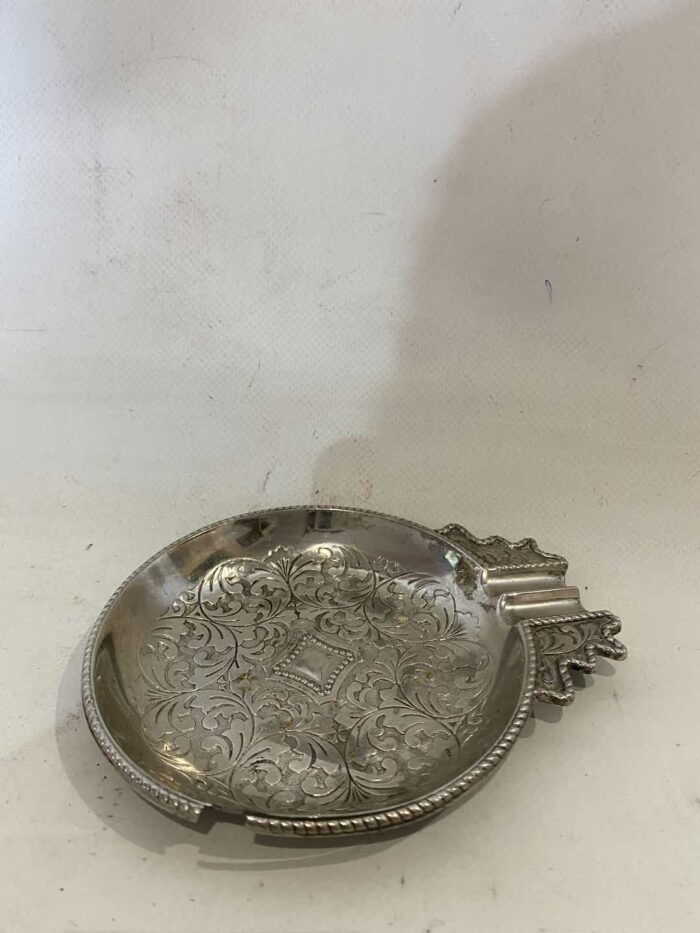 Vintage σταχτοδοχείο με σκαλιστά σχέδια 14x11