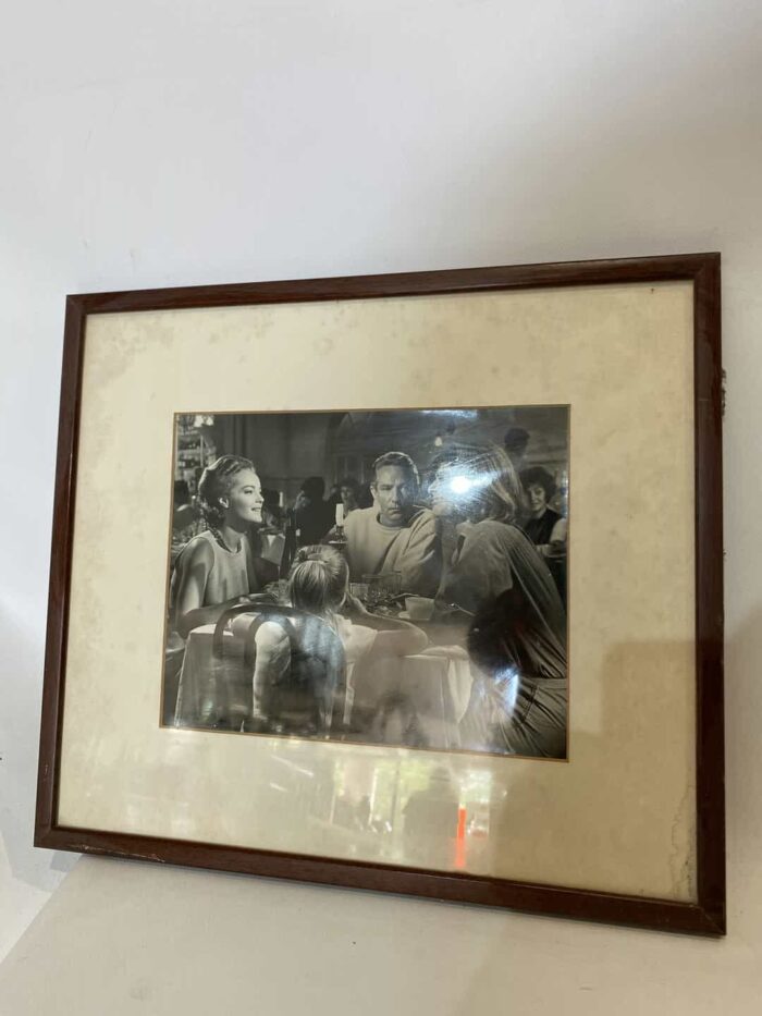 Vintage ασπρόμαυρο κάδρο 36x39 με φθορές